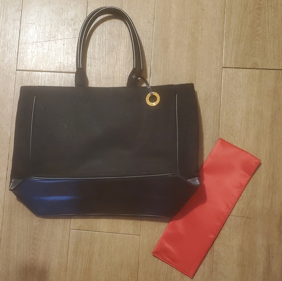 Givenchy Parfums Anniversary Large Black Tote Bag. - Picture 6 of 16